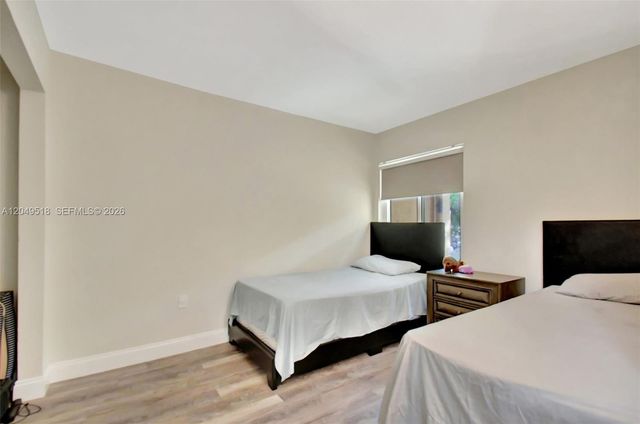 2445 NW 33rd Street 1410, Oakland Park, FL 33309