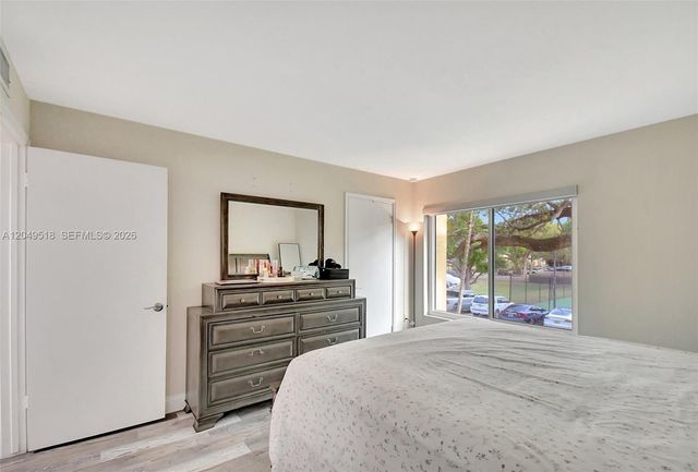 2445 NW 33rd Street 1410, Oakland Park, FL 33309