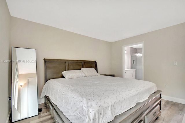 2445 NW 33rd Street 1410, Oakland Park, FL 33309