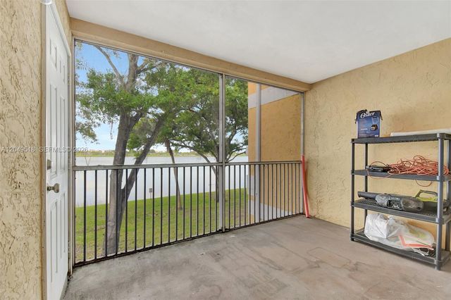 2445 NW 33rd Street 1410, Oakland Park, FL 33309