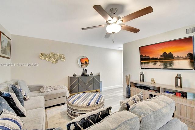 2445 NW 33rd Street 1410, Oakland Park, FL 33309
