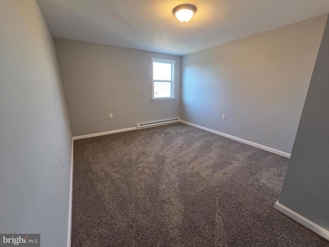 340 RED MILL RD, Etters, PA 17319