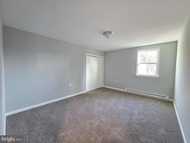 340 RED MILL RD, Etters, PA 17319