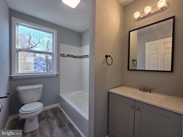 340 RED MILL RD, Etters, PA 17319