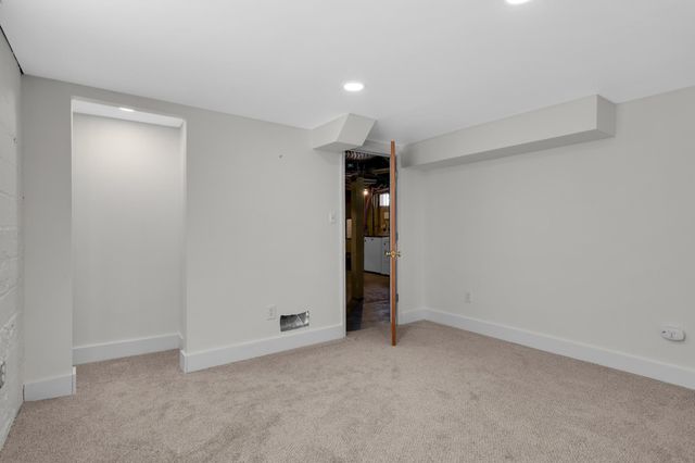 725 Charlton Street, Saint Paul, MN 55107