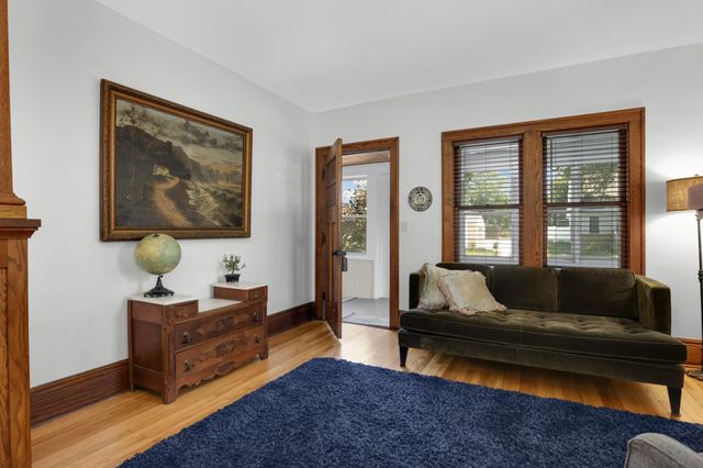 725 Charlton Street, Saint Paul, MN 55107