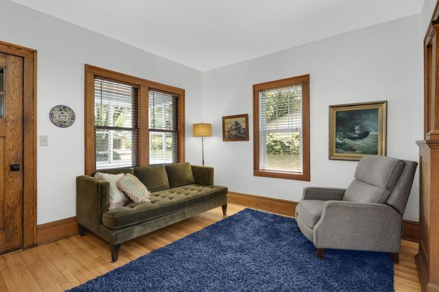 725 Charlton Street, Saint Paul, MN 55107