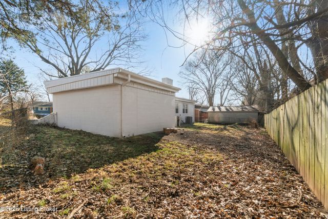 3318 Belmont Rd, Louisville, KY 40218