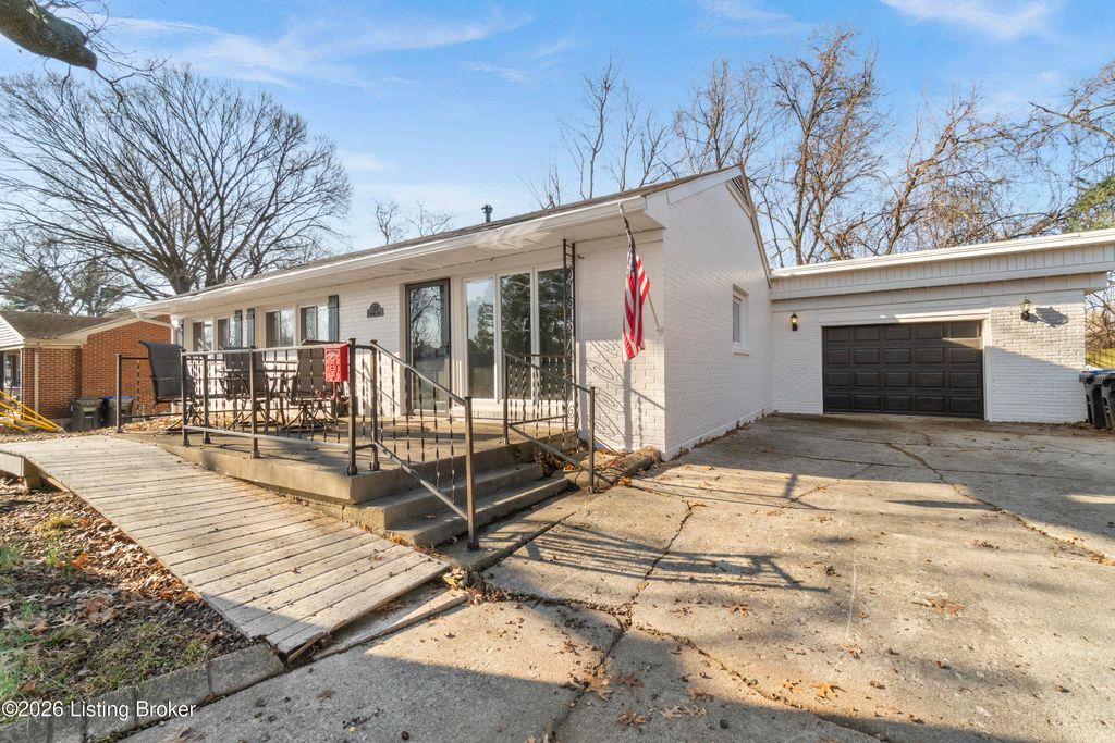 3318 Belmont Rd, Louisville, KY 40218