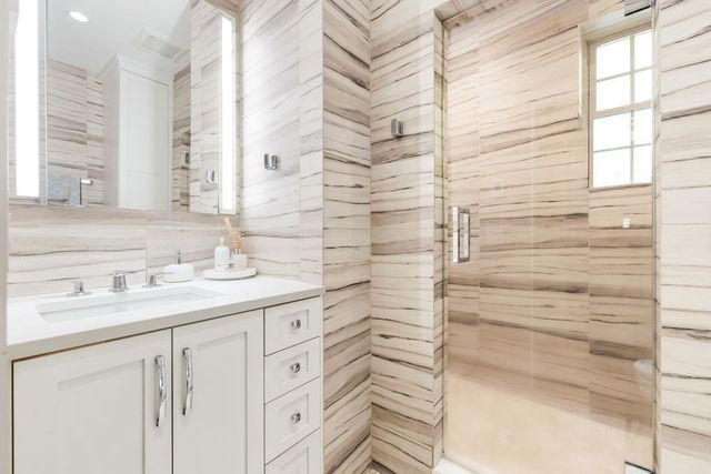 1490 Beacon St 4, Brookline, MA 02446