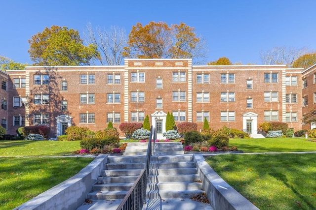 1490 Beacon St 4, Brookline, MA 02446