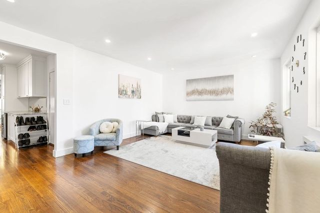 1490 Beacon St 4, Brookline, MA 02446