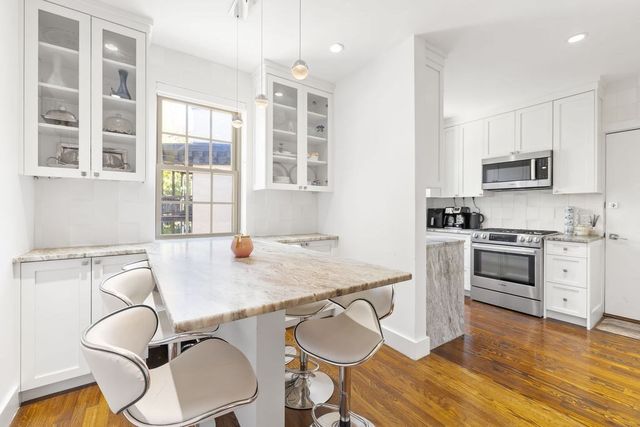 1490 Beacon St 4, Brookline, MA 02446