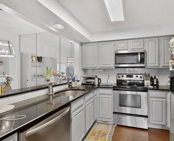 5859 Frankford Road 512, Dallas, TX 75252