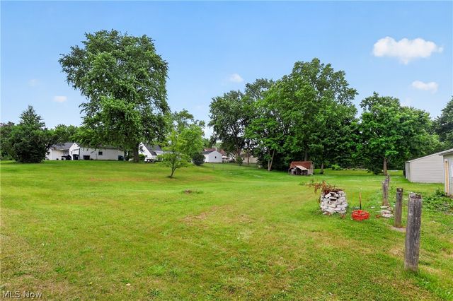 4174 Burkey Road, Austintown, OH 44515