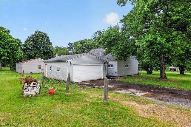 4174 Burkey Road, Austintown, OH 44515