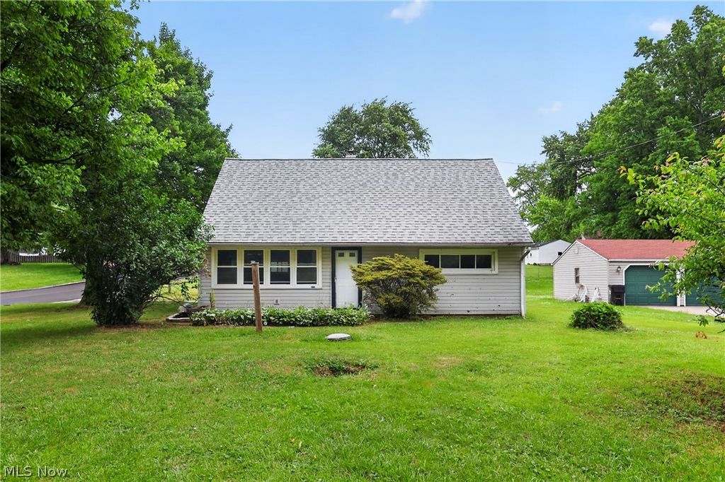 4174 Burkey Road, Austintown, OH 44515