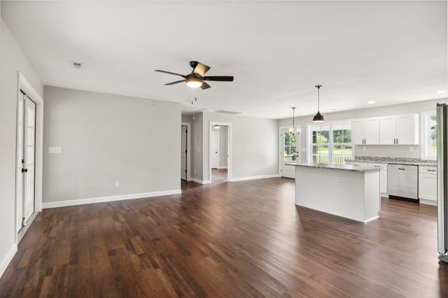 803 River Ranch Rd, Shelbyville, TN 37160