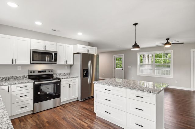 803 River Ranch Rd, Shelbyville, TN 37160