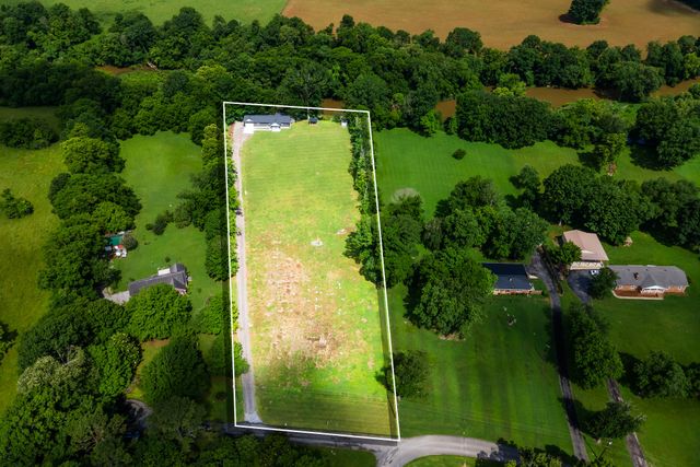 803 River Ranch Rd, Shelbyville, TN 37160