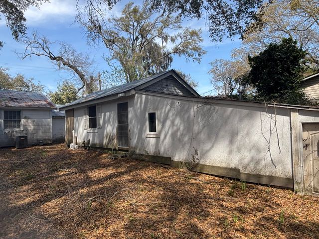 1907 Helm Avenue, North Charleston, SC 29405