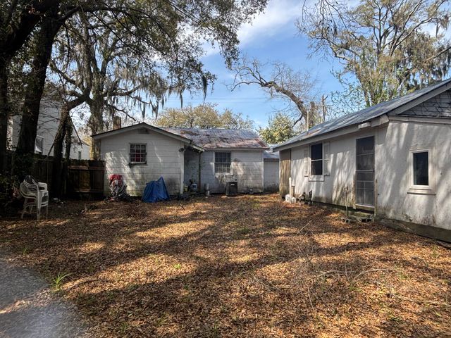 1907 Helm Avenue, North Charleston, SC 29405