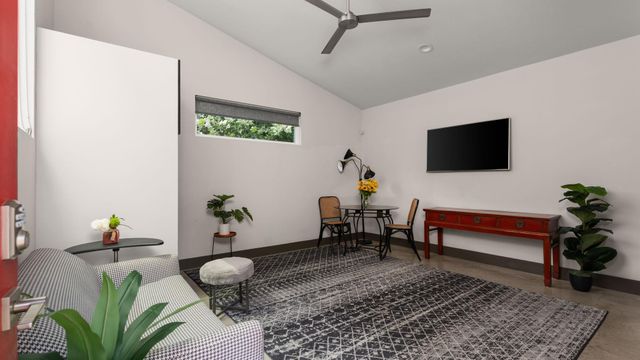 1905 Pennsylvania Ave B, Austin, TX 78702