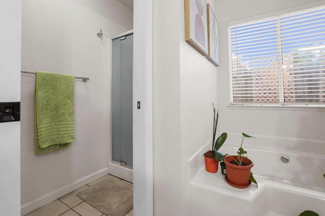 1017 Jayhawk Way, Modesto, CA 95358