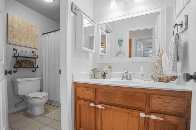 1017 Jayhawk Way, Modesto, CA 95358