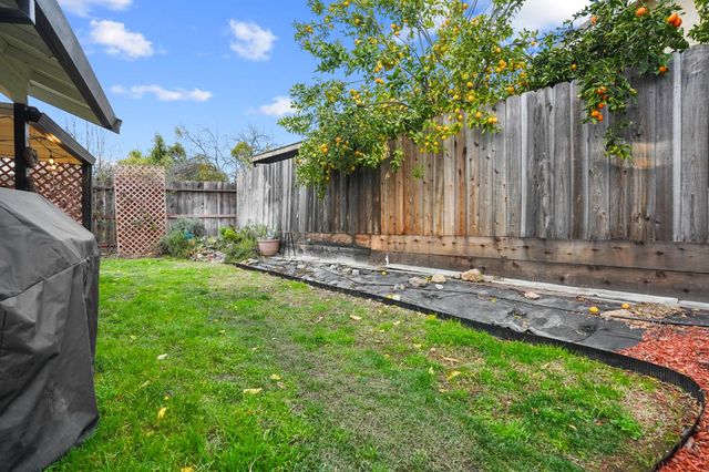 1017 Jayhawk Way, Modesto, CA 95358