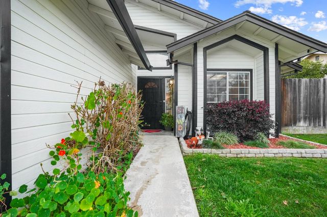 1017 Jayhawk Way, Modesto, CA 95358