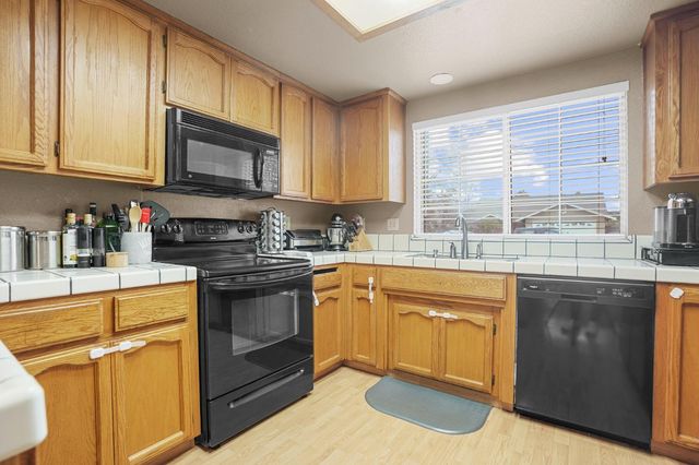 1017 Jayhawk Way, Modesto, CA 95358