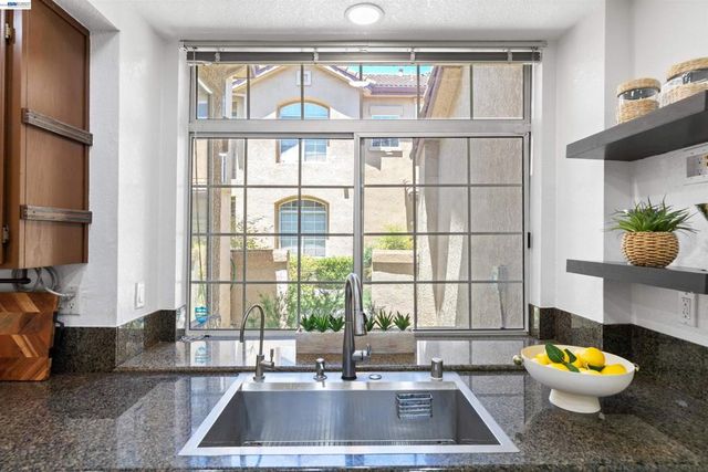 7722 Chantilly Dr, Dublin, CA 94568