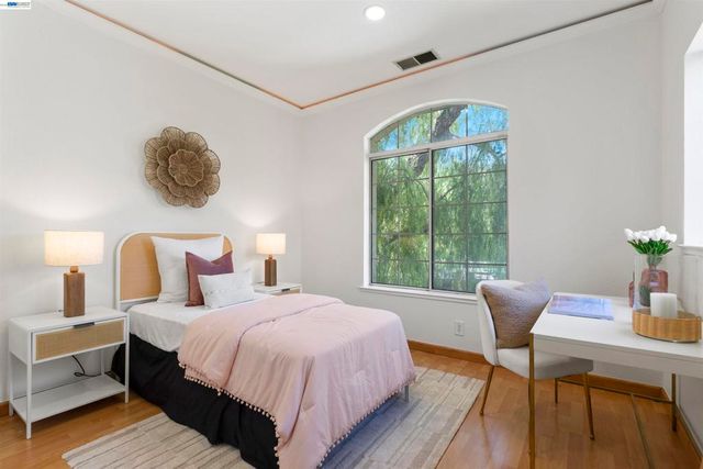 7722 Chantilly Dr, Dublin, CA 94568