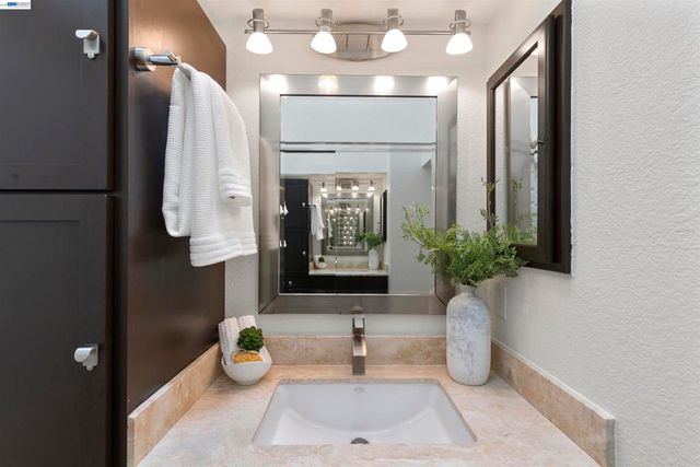 7722 Chantilly Dr, Dublin, CA 94568