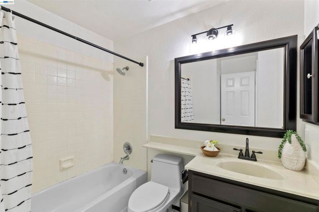 7722 Chantilly Dr, Dublin, CA 94568
