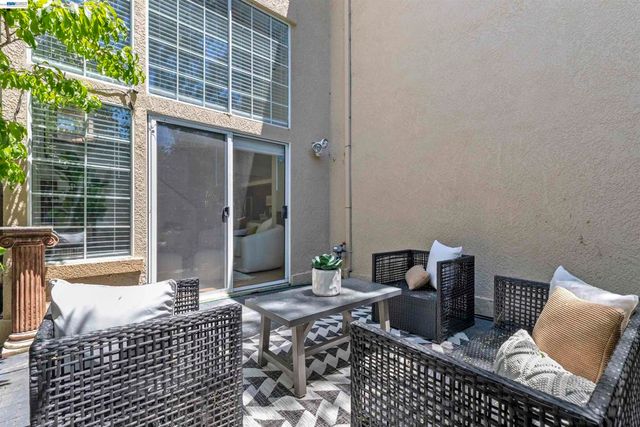 7722 Chantilly Dr, Dublin, CA 94568
