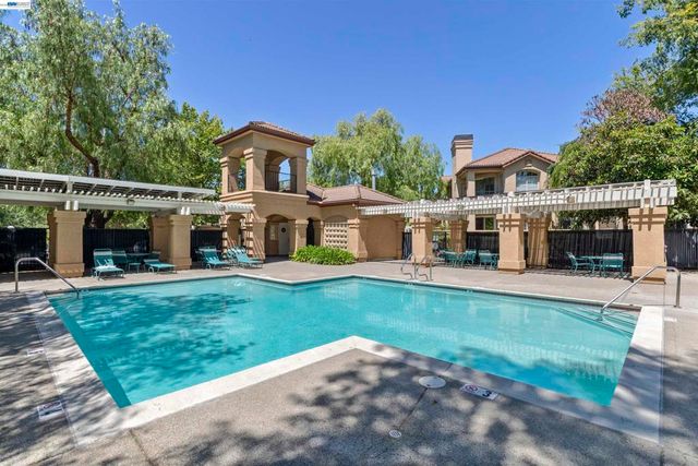 7722 Chantilly Dr, Dublin, CA 94568
