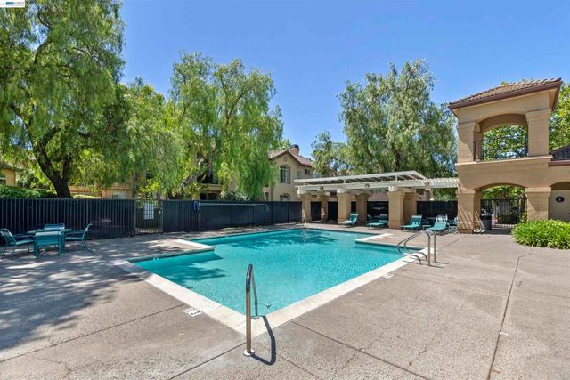 7722 Chantilly Dr, Dublin, CA 94568