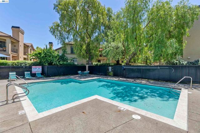 7722 Chantilly Dr, Dublin, CA 94568