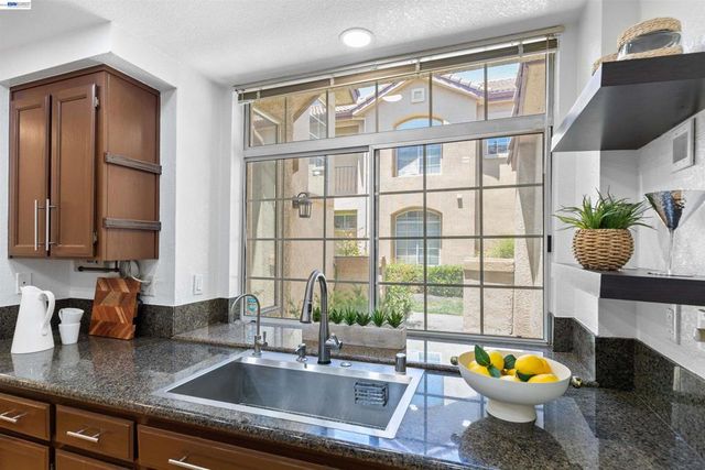 7722 Chantilly Dr, Dublin, CA 94568
