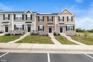 102 SPRING PLACE, Strasburg, VA 22657