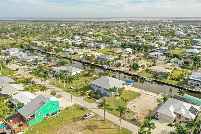 2224 Date ST, St. James City, FL 33956