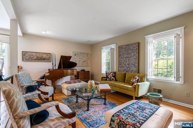 329 Glenwood Avenue, Leonia, NJ 07605