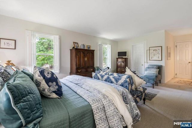 329 Glenwood Avenue, Leonia, NJ 07605
