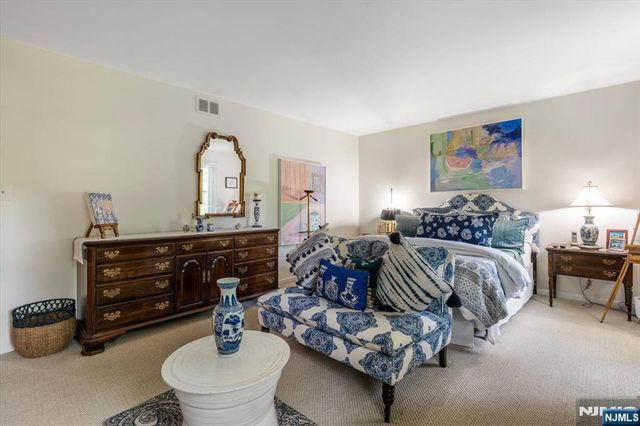 329 Glenwood Avenue, Leonia, NJ 07605