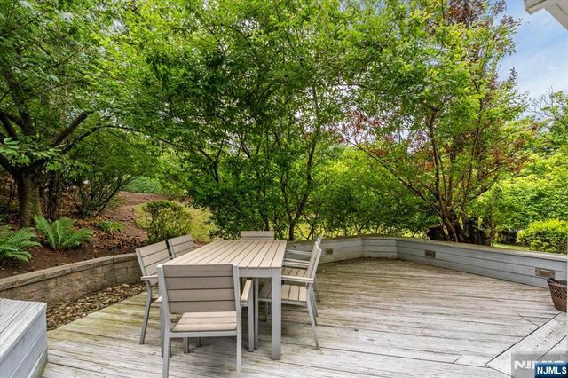 329 Glenwood Avenue, Leonia, NJ 07605