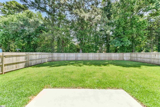 111 Myers Lane, Laurens, SC 29360
