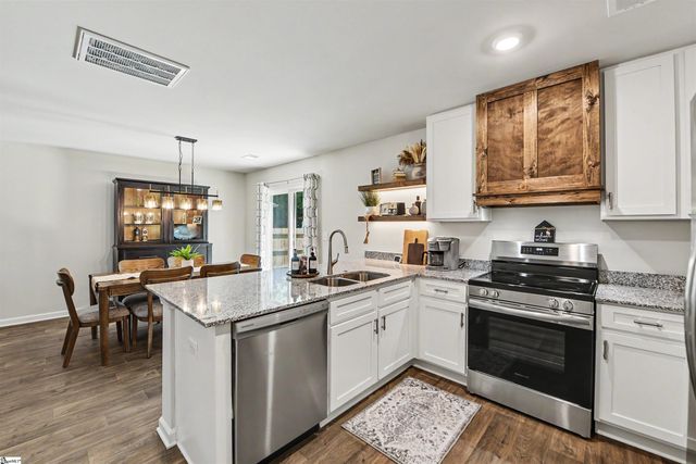 111 Myers Lane, Laurens, SC 29360