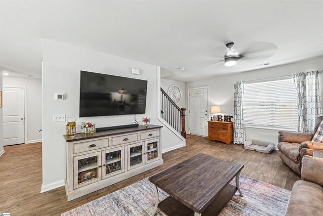 111 Myers Lane, Laurens, SC 29360